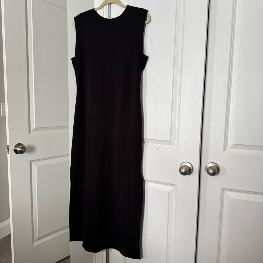 SCOOP Black Sleeveless Midi Dress